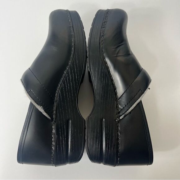 Dansko leather black Clogs Size 39 - Picture 1 of 7